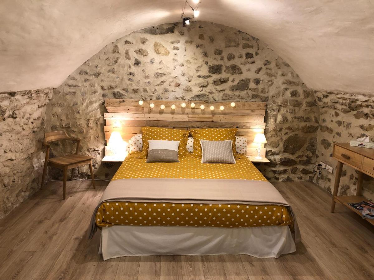 L'Atelier De Marie Bed and Breakfast Eyguières Εξωτερικό φωτογραφία